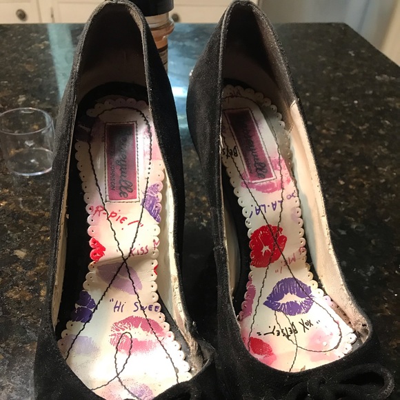 Heels - Picture 2 of 8